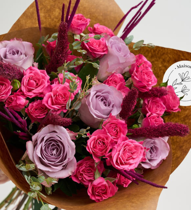 Kraft Bukette Pembe Çardak Gül ve Lila Gül