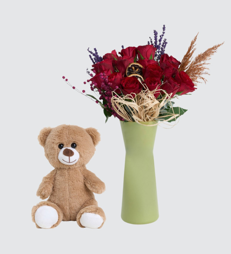 Yeşil Vazoda Kırmızı Güller ve Mutlu Ayıcık